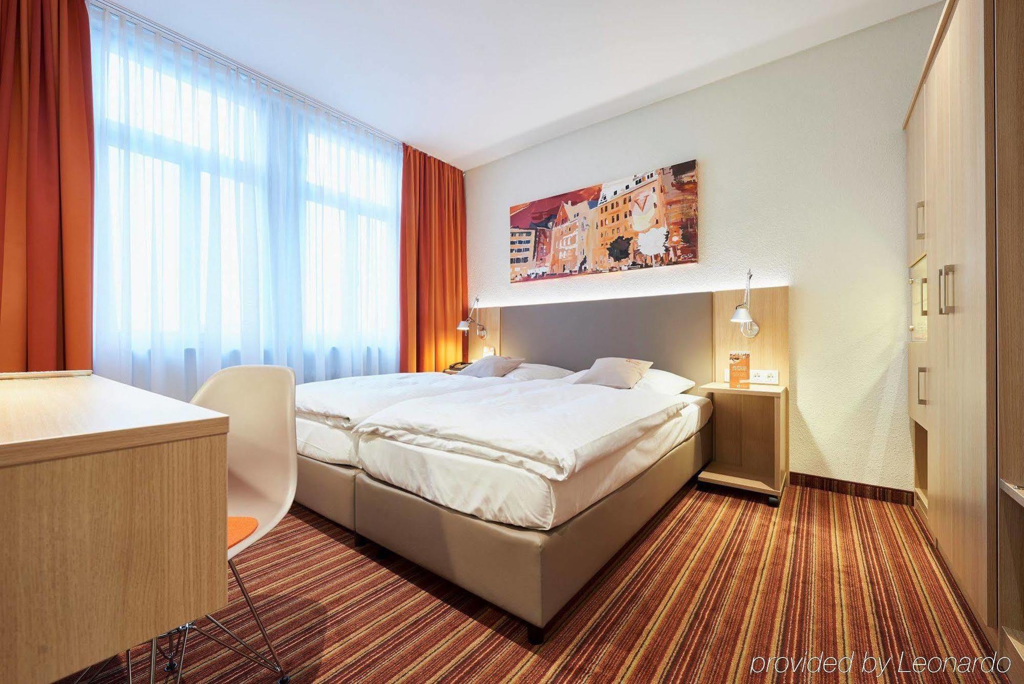 Victoria 4*